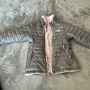 The North Face Girls Reversible Jacket Size M (10/12)